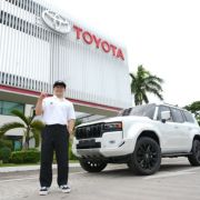 Carlos Yulo has received his 2025 Toyota Land Cruiser Prado image