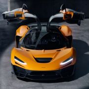 1,275 PS McLaren W1 can go from 0 &ndash; 100 km/h in 2.7 seconds image