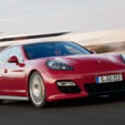The Porsche Panamera GTS leaves the pits image
