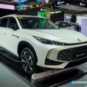 PIMS 2024: MG previews all-new HS PHEV image