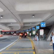 SMC ends VIP-only driveway at NAIA Terminal 1 image