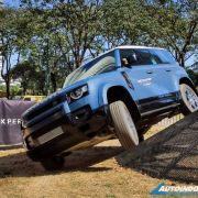 Go on a 4x4 adventure this weekend in the Defender Experience image