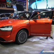 MIAS 2025: Aito M9 REEV is one heck of a mobile tech lounge image