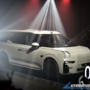 2025 Zeekr 009 enters luxury MPV segment; starts under PHP 4.2M image