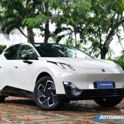 2025 Lynk & Co 02 HS BEV image