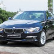 2012 BMW 320d Luxury image