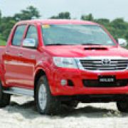 Toyota launches more powerful 2013 2.5L Hilux and Fortuner variants image
