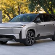 2027 Toyota Highlander has become a three-row electric SUV image