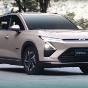 Chevrolet Captiva PHEV is yours for PHP 1.821 million image