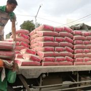 MMDA exempts trucks delivering essential goods from truck ban, number coding image