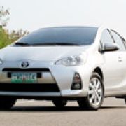 2013 Toyota Prius c image