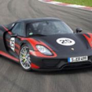 Porsche introduces the Porsche 918 Spyder image