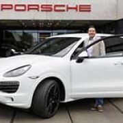 Porsche builds 500,000th Cayenne image