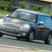 2010 MINI Cooper Clubman image