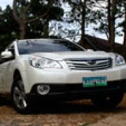 2010 Subaru Outback 3.6R image