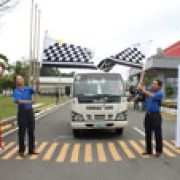 2013 Isuzu Truck Eco Run image