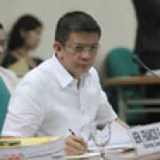 Senator wants LTO and LTFRB to reduce road fatalities by being strict image