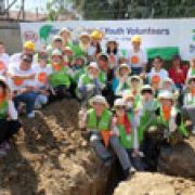 Kia PH and Korean youth help build homes in Payatas image