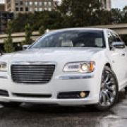 Chrysler aims to sell 800,000 units in the next five years image