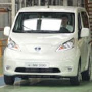 Nissan starts production of e-NV200 electric van at Barcelona plant image