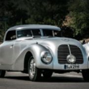 Mercedes-Benz debuts one-off 540K Streamliner at Pebble Beach image