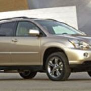 Lexus Introduces RX 400h, World's First Luxury Hybrid SUV image