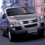 Hyundai 'revoluxionizes' the Starex image