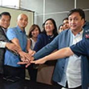 Mall guards to help MMDA with Christmas season traffic image