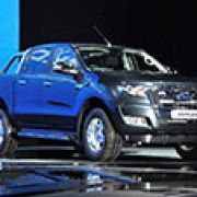 Ford holds global reveal of updated 2015 Ranger pick-up image