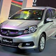 Sizing up the 2015 Honda Mobilio against the competition image