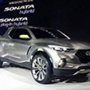 Report: Hyundai nearing greenlight of new subcompact crossover, pickup image