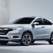 Sizing up the 2015 Honda HR-V against other compact crossovers image