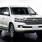 2016 Toyota Land Cruiser 200 Series makes global debut image