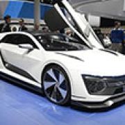 Frankfurt 2015: Volkswagen displays Golf GTE Sport concept image