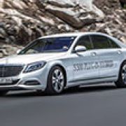 Report: Mercedes-Benz may replace diesels with plug-in hybrids image