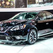 Los Angeles 2015: Nissan Sentra debuts with refreshed design, tech image