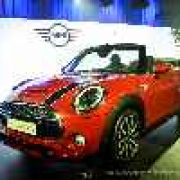 2016 Mini Convertible makes Philippine debut image