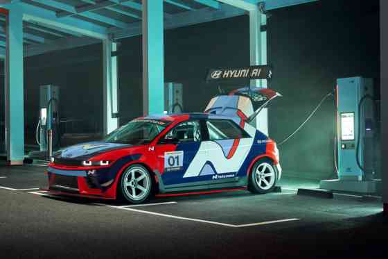 Hyundai debuts Ioniq 5 N eN1 Cup Car for EV Racing image