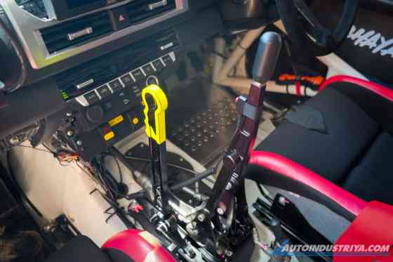 Why 2024 Mitsubishi Triton AXCR use coil springs instead of rear leaf springs image