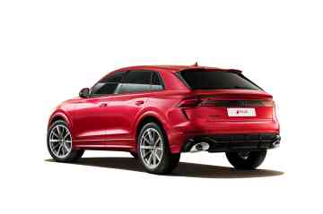 2025 Audi RS Q8 Performance 4.0 TFSI image