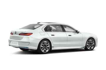 2023 BMW i7 xDrive60 Pure Excellence image