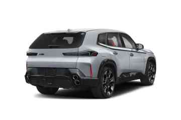 2025 BMW XM M Hybrid image