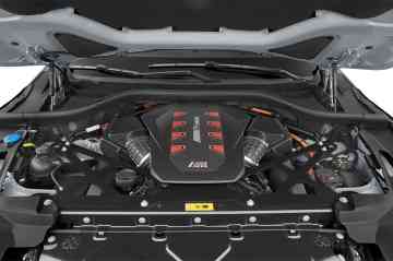 2025 BMW XM M Hybrid image