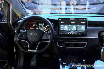 2025 BYD eMAX 7 Superior Captain image