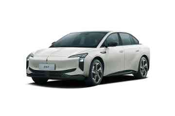 2025 Hongqi EH7 Flagship image