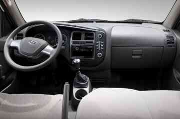 2020 Hyundai H-100 2.5 CRDi GL 6MT w/ AC image