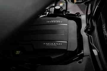 2021 Jaguar F-Type Coupe P300 2.0 image