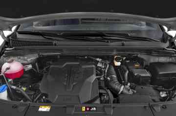 2025 Kia Carnival 2.2 EX Diesel AT image