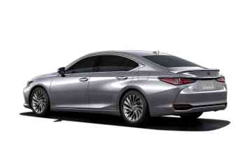 2022 Lexus ES 300h Executive image