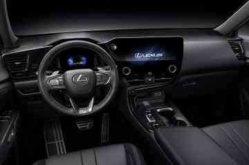 2022 Lexus NX 350h Premier image